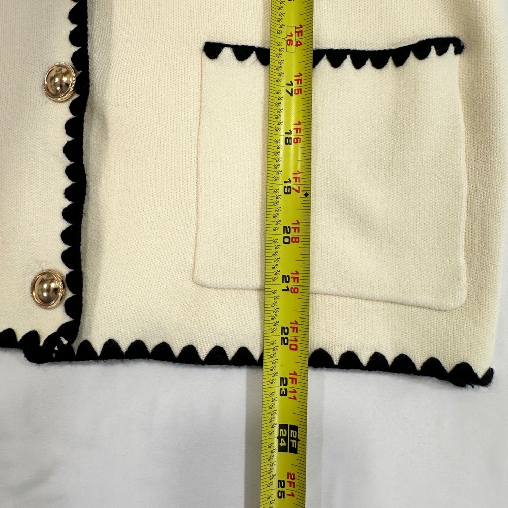 LILLUSORY Scalloped Trim Knit Cardigan Women M Cream Gold Button Core/Old Money - Picture 7 of 7
